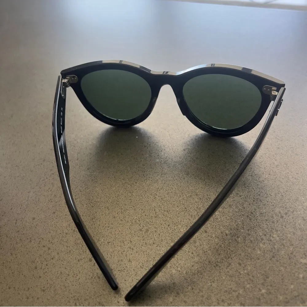 RAY- BAN Wayfarer Way RB 2241 Sunglasses Green Lenses Polished Black - Picture 3 of 8